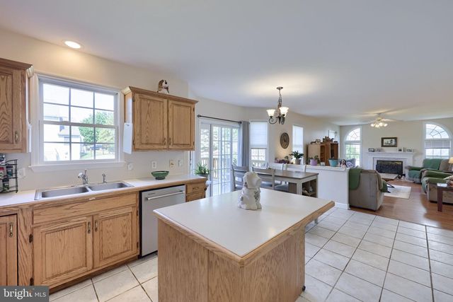 12 COLORADO AVE, Reading, PA 19608
