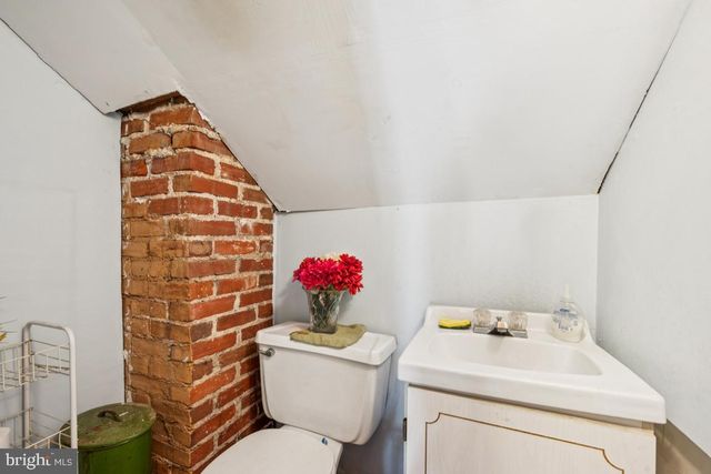 211 LANDIS AVE, Oaklyn, NJ 08107