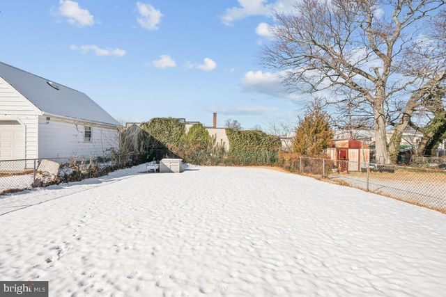 211 LANDIS AVE, Oaklyn, NJ 08107