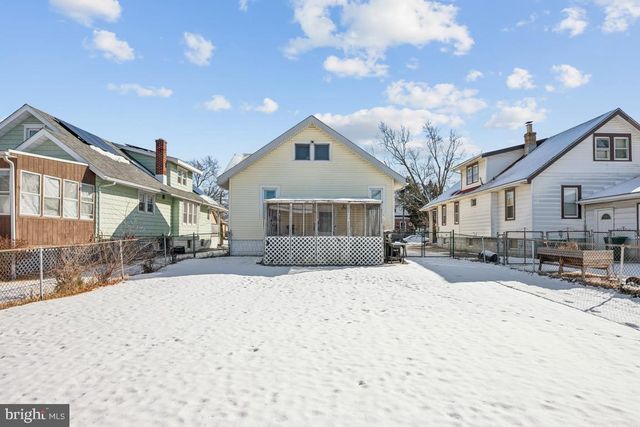 211 LANDIS AVE, Oaklyn, NJ 08107