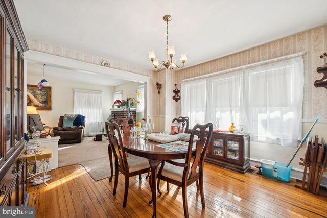 211 LANDIS AVE, Oaklyn, NJ 08107