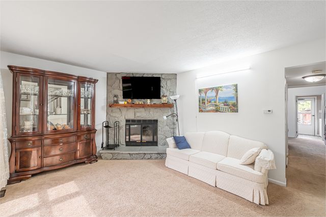 2110 STANLEY Court, Schaumburg, IL 60194