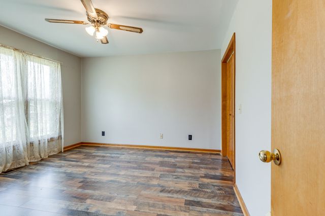 4058 Old State Rd, Hampshire, TN 38461