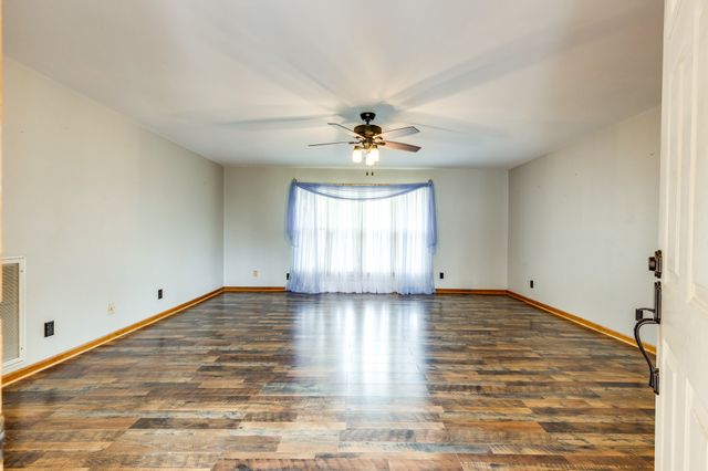 4058 Old State Rd, Hampshire, TN 38461