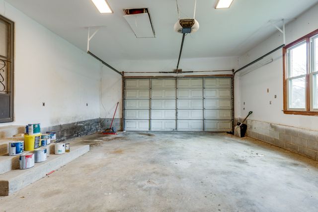 4058 Old State Rd, Hampshire, TN 38461