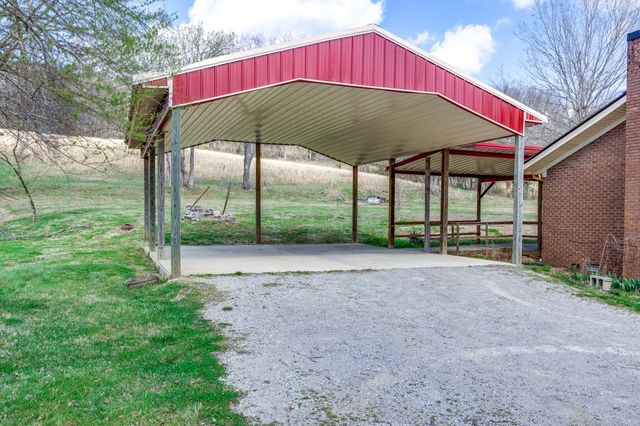 4058 Old State Rd, Hampshire, TN 38461