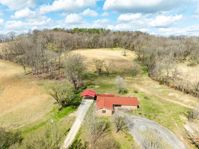 4058 Old State Rd, Hampshire, TN 38461