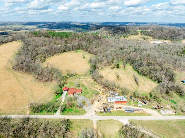 4058 Old State Rd, Hampshire, TN 38461