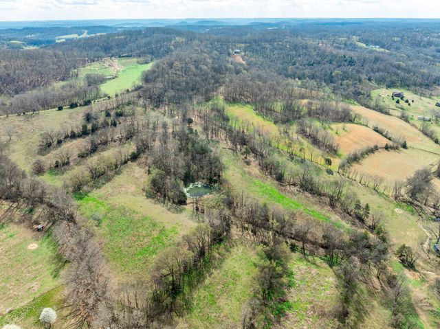 4058 Old State Rd, Hampshire, TN 38461