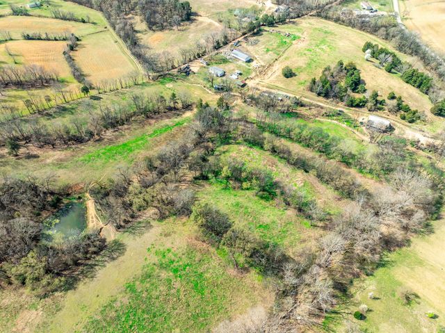 4058 Old State Rd, Hampshire, TN 38461