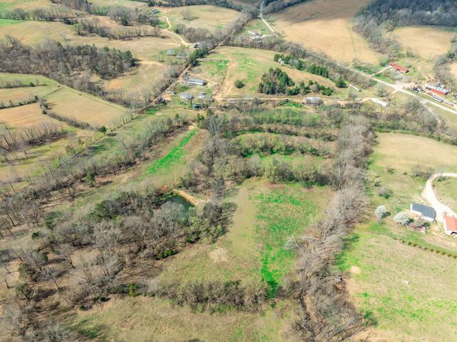 4058 Old State Rd, Hampshire, TN 38461