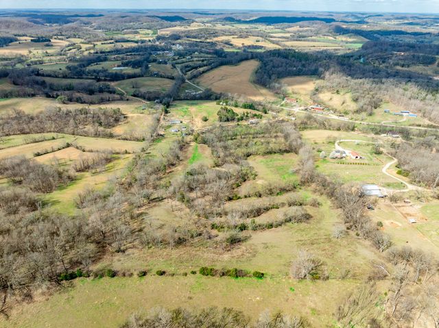 4058 Old State Rd, Hampshire, TN 38461