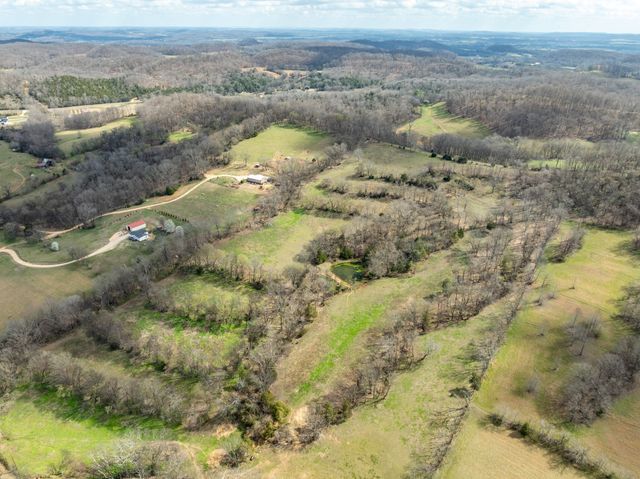 4058 Old State Rd, Hampshire, TN 38461