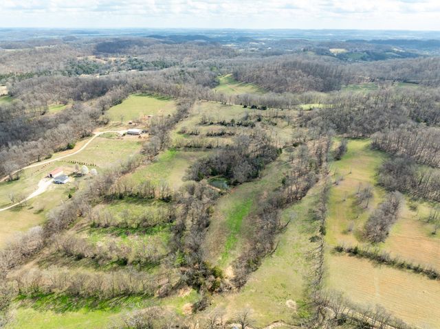 4058 Old State Rd, Hampshire, TN 38461