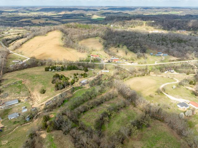4058 Old State Rd, Hampshire, TN 38461