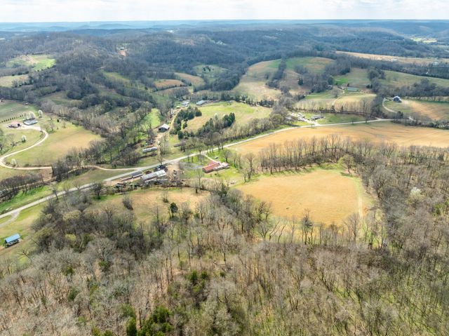 4058 Old State Rd, Hampshire, TN 38461