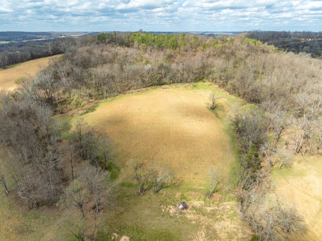 4058 Old State Rd, Hampshire, TN 38461