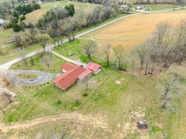 4058 Old State Rd, Hampshire, TN 38461
