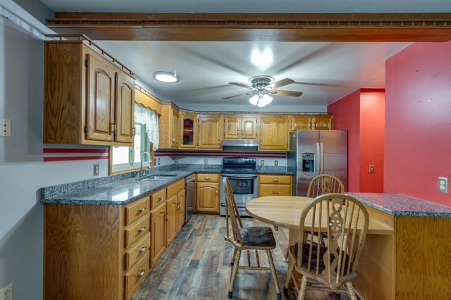 4058 Old State Rd, Hampshire, TN 38461