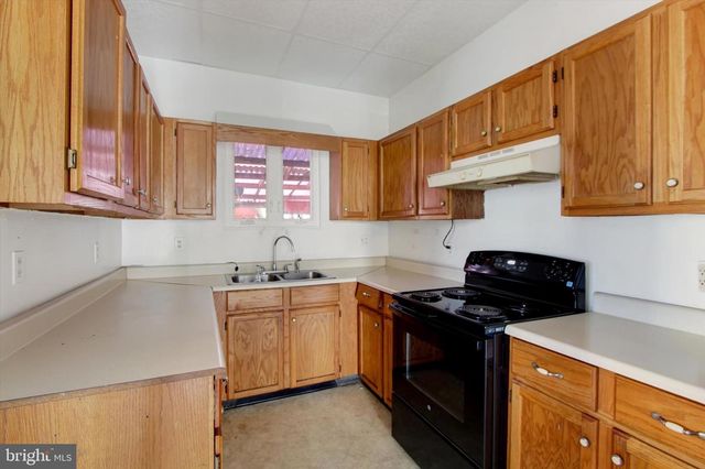605 POPLAR ST, Lancaster, PA 17603