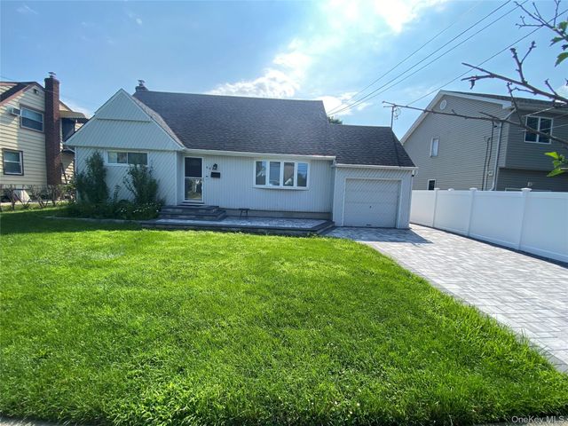 661 Tabor Place, East Meadow, NY 11554