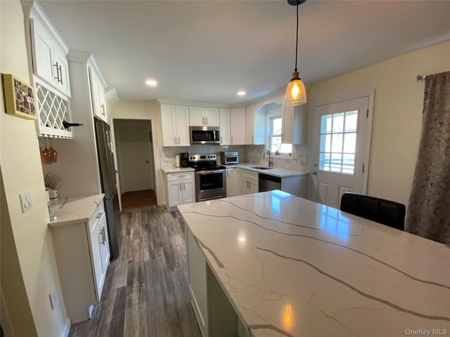 661 Tabor Place, East Meadow, NY 11554