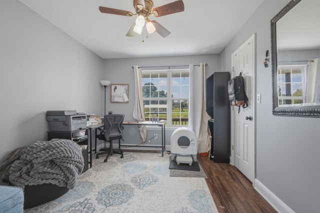 81 Patterson Cir, Mc Ewen, TN 37101