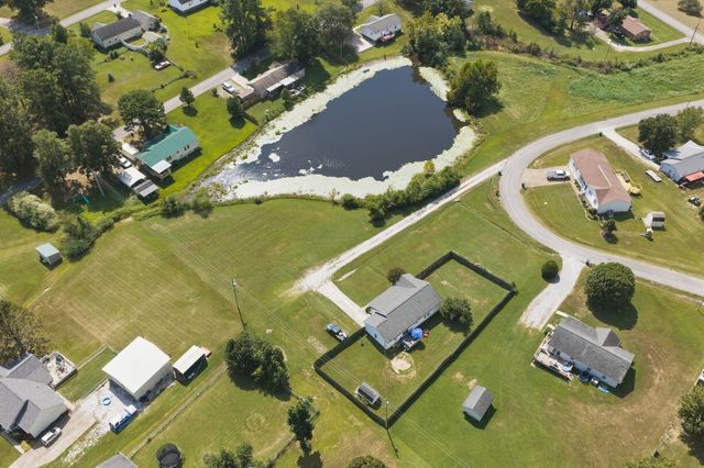 81 Patterson Cir, Mc Ewen, TN 37101