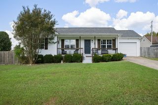 81 Patterson Cir, Mc Ewen, TN 37101