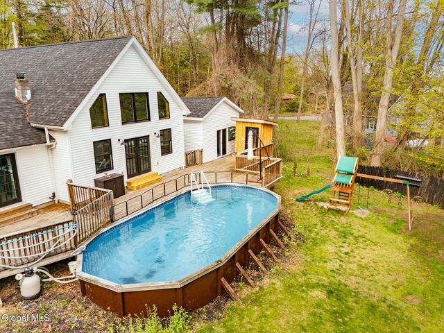 10 E Branch Drive, Queensbury, NY 12804