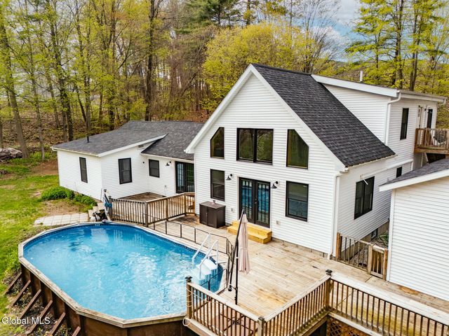 10 E Branch Drive, Queensbury, NY 12804