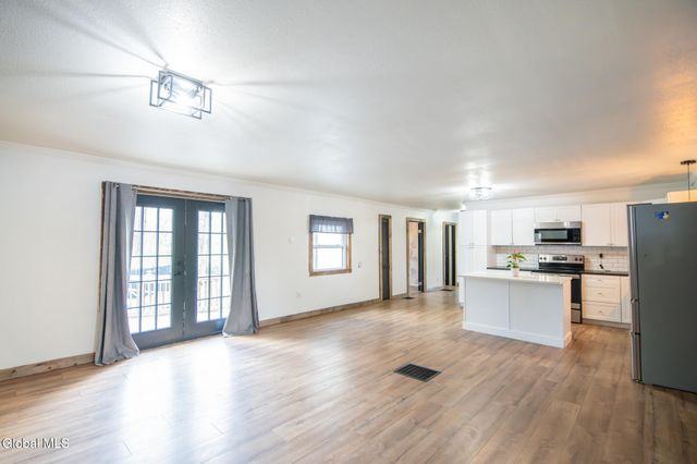 10 E Branch Drive, Queensbury, NY 12804