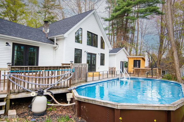 10 E Branch Drive, Queensbury, NY 12804