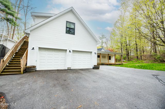 10 E Branch Drive, Queensbury, NY 12804