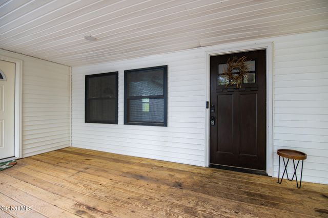 10 E Branch Drive, Queensbury, NY 12804