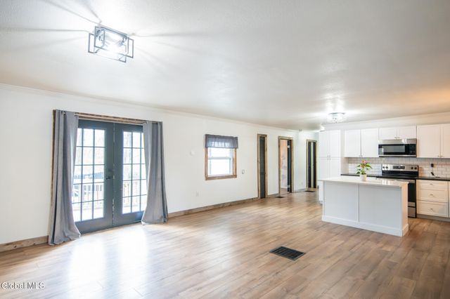 10 E Branch Drive, Queensbury, NY 12804