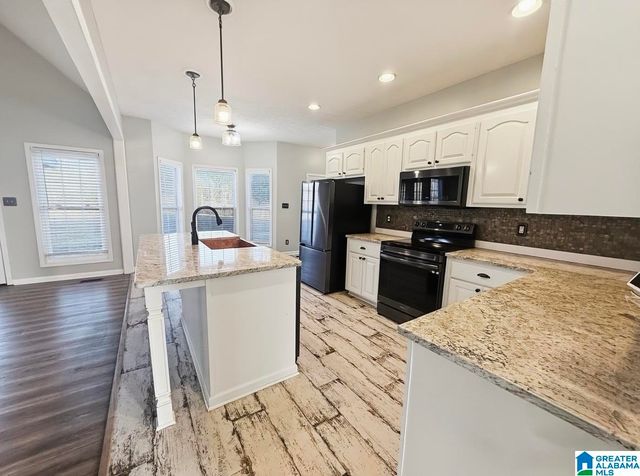 2395 CEDAR RIDGE CIRCLE, Hokes Bluff, AL 35903