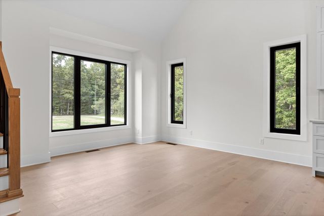 7558 Sawyer Road, Signal Mountain, TN 37377