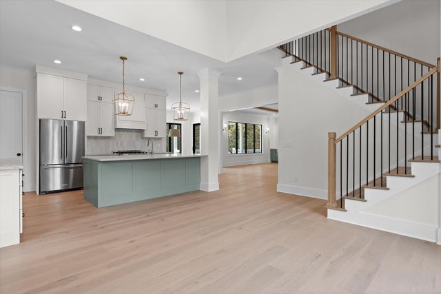 7558 Sawyer Road, Signal Mountain, TN 37377