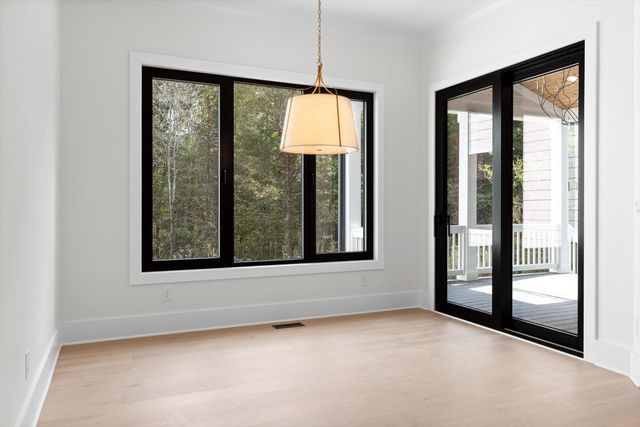 7558 Sawyer Road, Signal Mountain, TN 37377