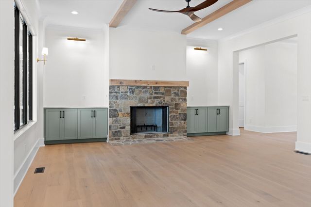 7558 Sawyer Road, Signal Mountain, TN 37377