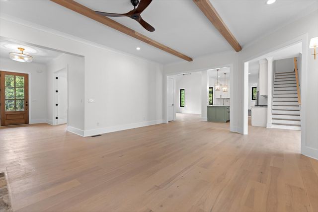 7558 Sawyer Road, Signal Mountain, TN 37377