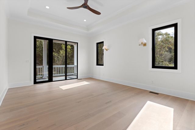 7558 Sawyer Road, Signal Mountain, TN 37377