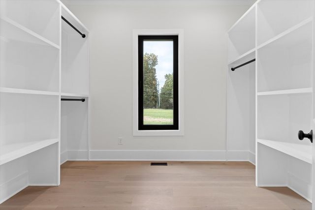 7558 Sawyer Road, Signal Mountain, TN 37377