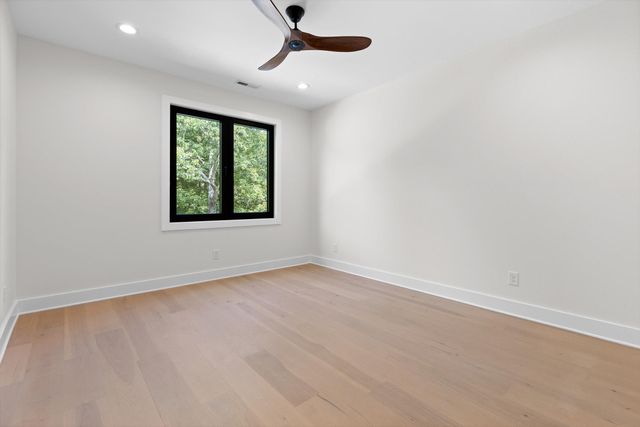 7558 Sawyer Road, Signal Mountain, TN 37377