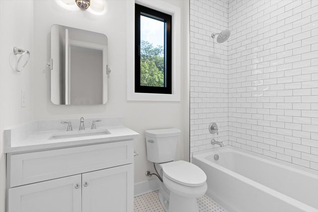 7558 Sawyer Road, Signal Mountain, TN 37377