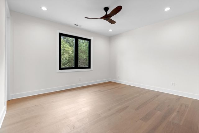 7558 Sawyer Road, Signal Mountain, TN 37377