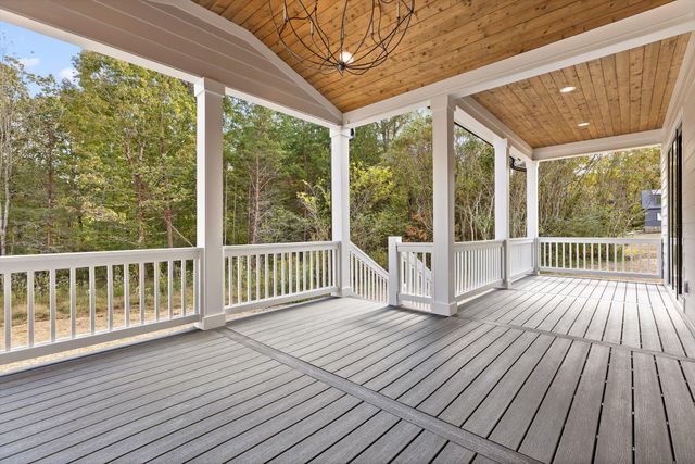 7558 Sawyer Road, Signal Mountain, TN 37377