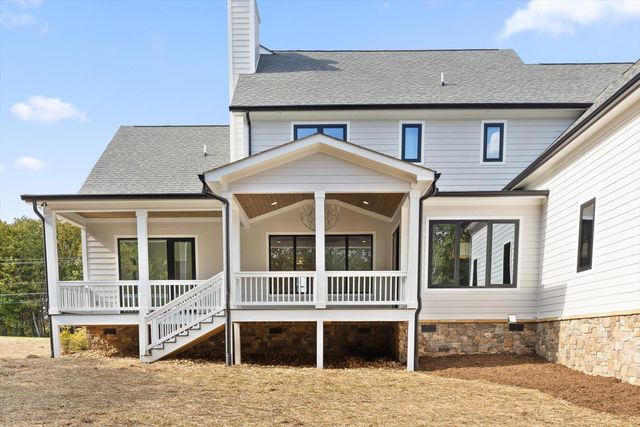 7558 Sawyer Road, Signal Mountain, TN 37377