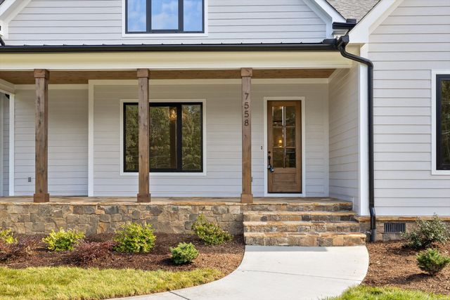 7558 Sawyer Road, Signal Mountain, TN 37377